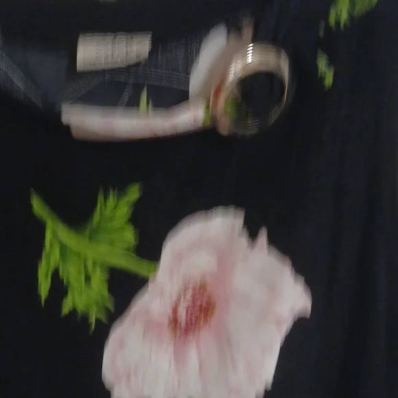 CDW Creative Design Works Floral Sleeveless Top - M - Picture 3 of 8